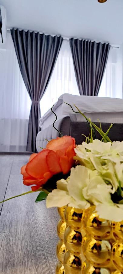 Relax Home Apartment Q Яссы Экстерьер фото